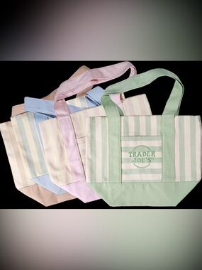 NWT Set of 4 Trader Joe’s Mini Tote Bags